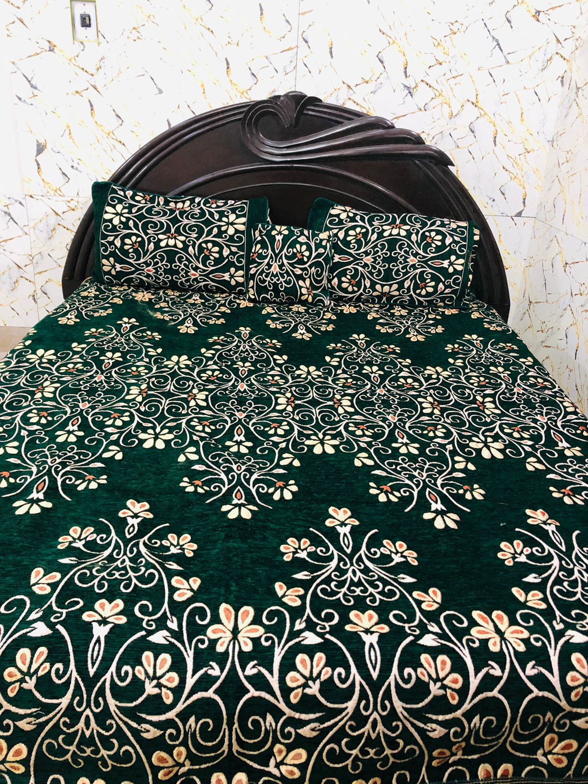 Velvet Jaquard Fancy | 4 PCS Bedsheet | King Size